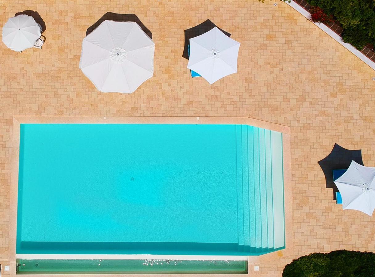 Nontiscordardime B&B Villa Agriturismo チヴィタノーヴァ・マルケ エクステリア 写真