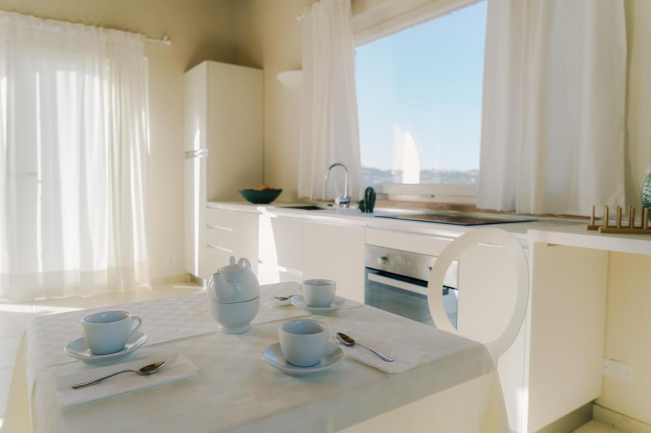 Nontiscordardime B&B Villa Agriturismo チヴィタノーヴァ・マルケ エクステリア 写真