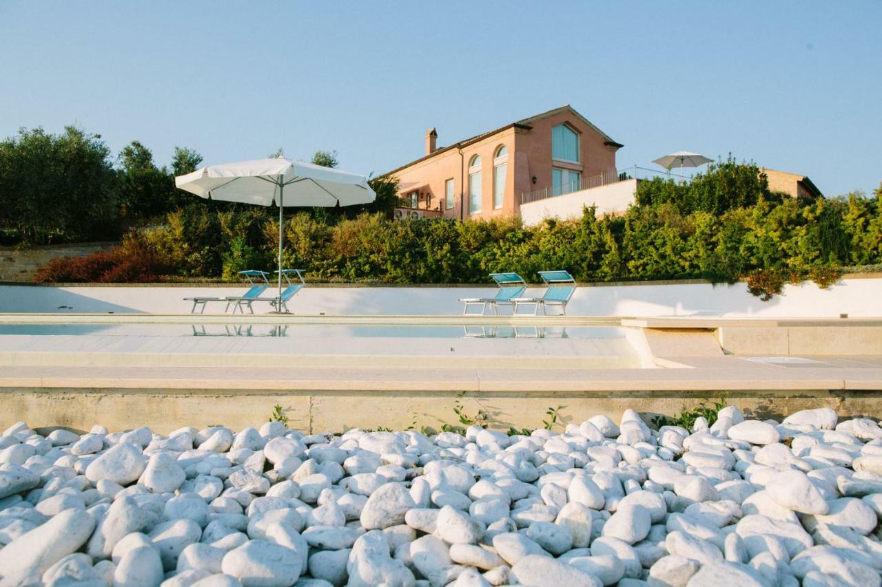 Nontiscordardime B&B Villa Agriturismo チヴィタノーヴァ・マルケ エクステリア 写真