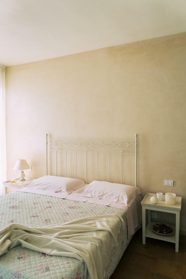 Nontiscordardime B&B Villa Agriturismo チヴィタノーヴァ・マルケ エクステリア 写真