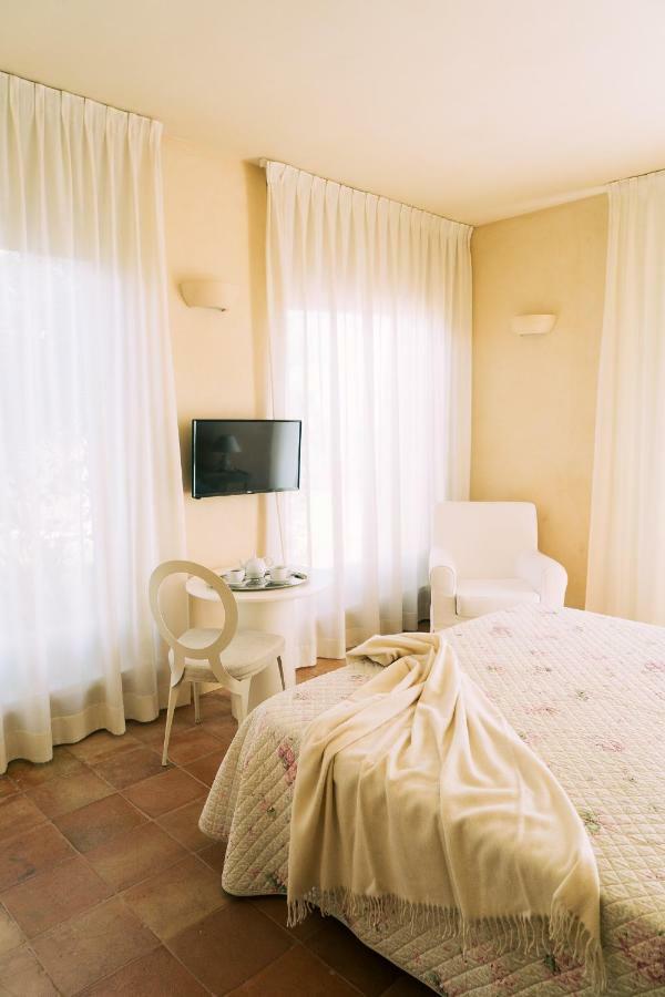 Nontiscordardime B&B Villa Agriturismo チヴィタノーヴァ・マルケ エクステリア 写真