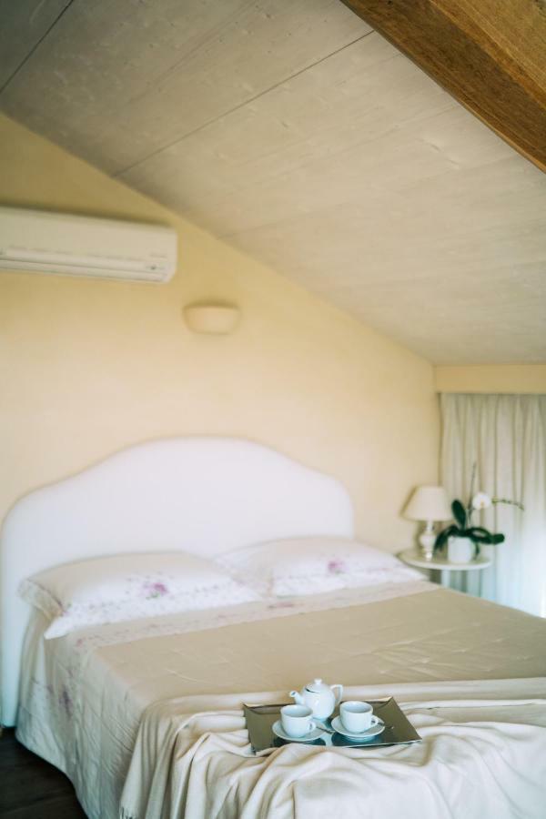 Nontiscordardime B&B Villa Agriturismo チヴィタノーヴァ・マルケ エクステリア 写真